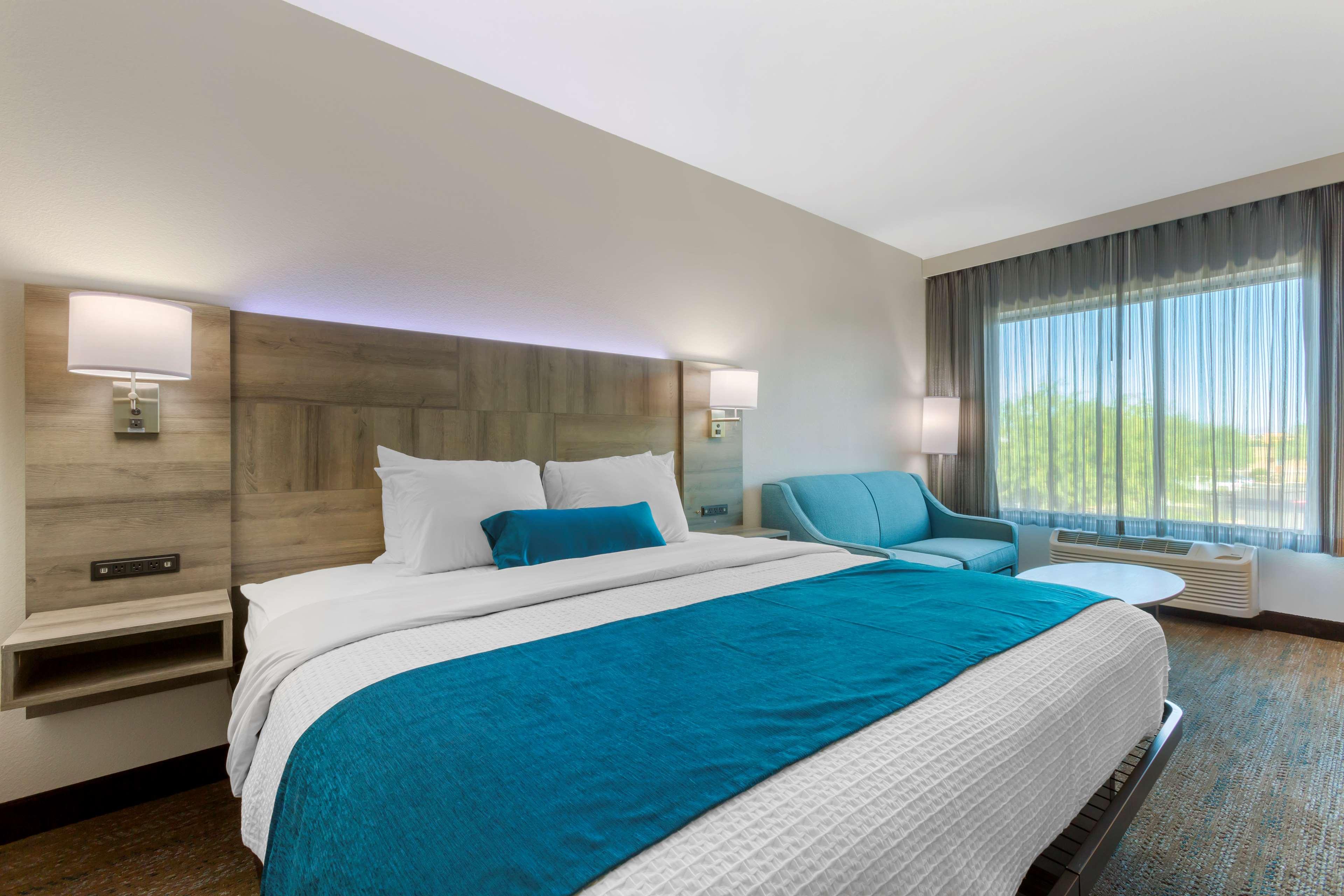 Best Western Plus Executive Residency Phoenix North Happy Valley Exterior photo