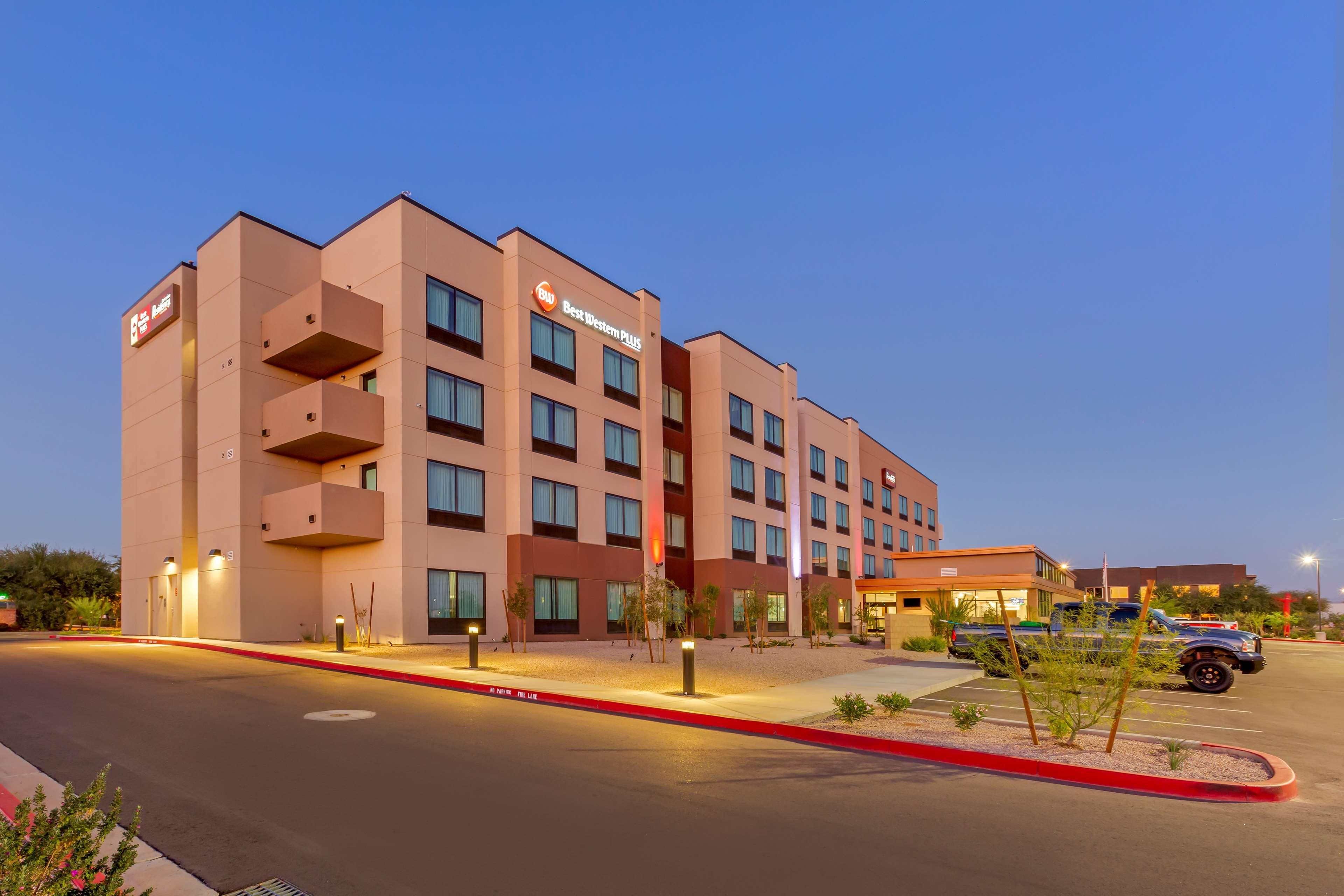 Best Western Plus Executive Residency Phoenix North Happy Valley Exterior photo